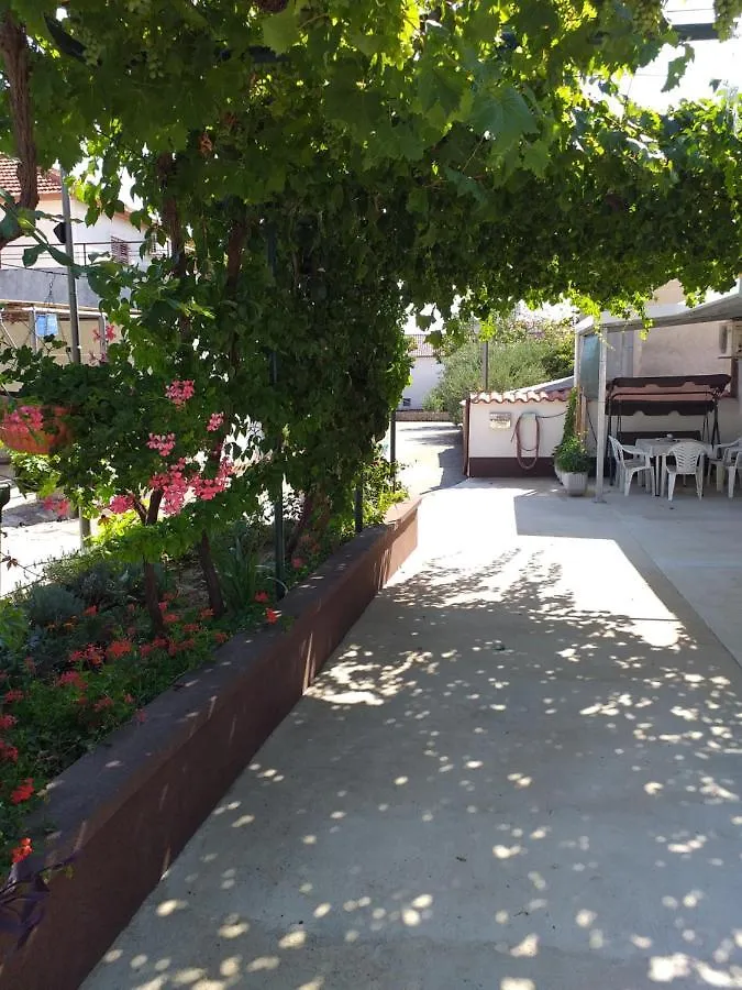 Apartments Jelicic Biograd Na Moru