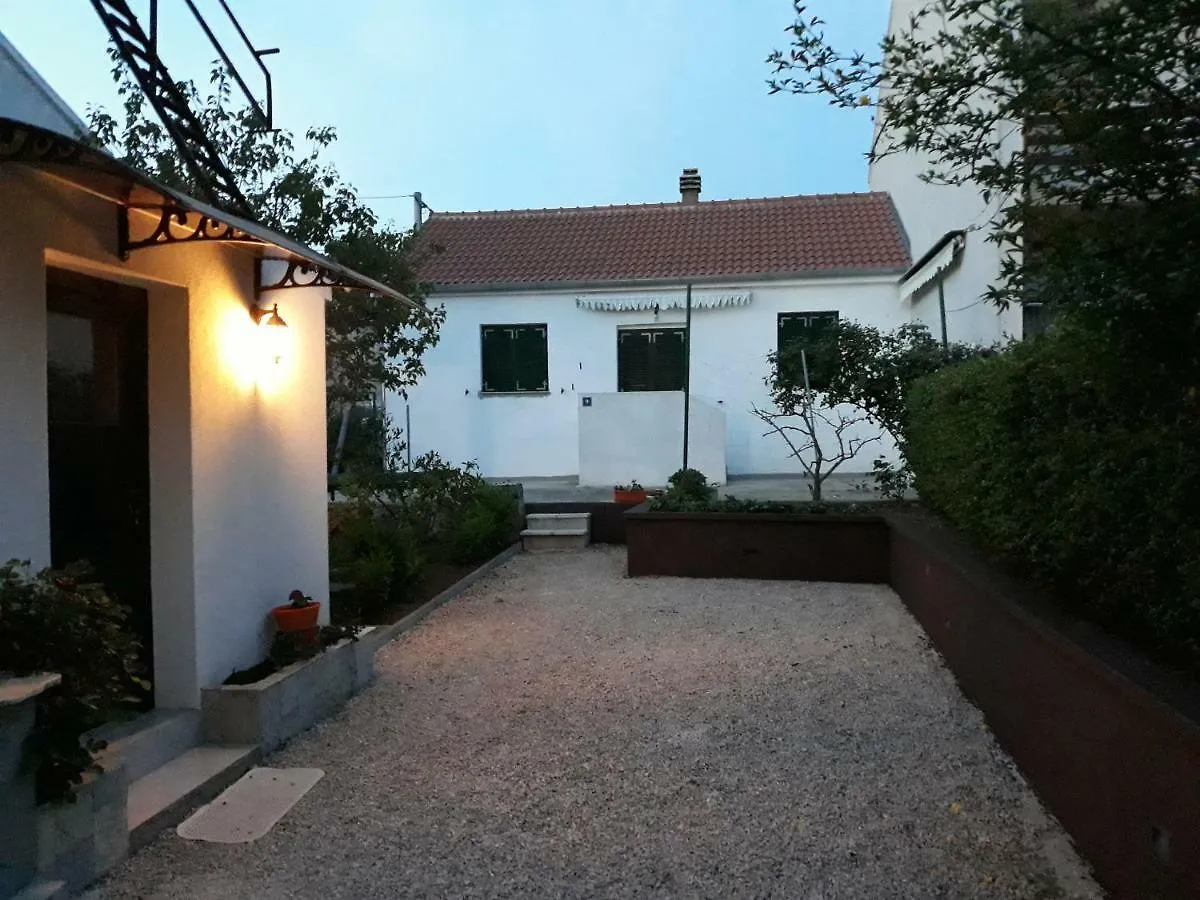 Apartments Jelicic Biograd Na Moru